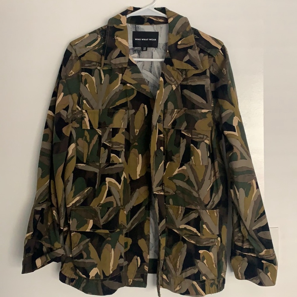 WHO WHAT WEAR camo lightweight jacket